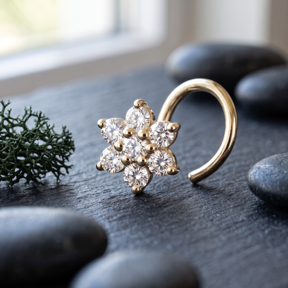 Classic Daisy Nose Pin in 925 Sterling Silver