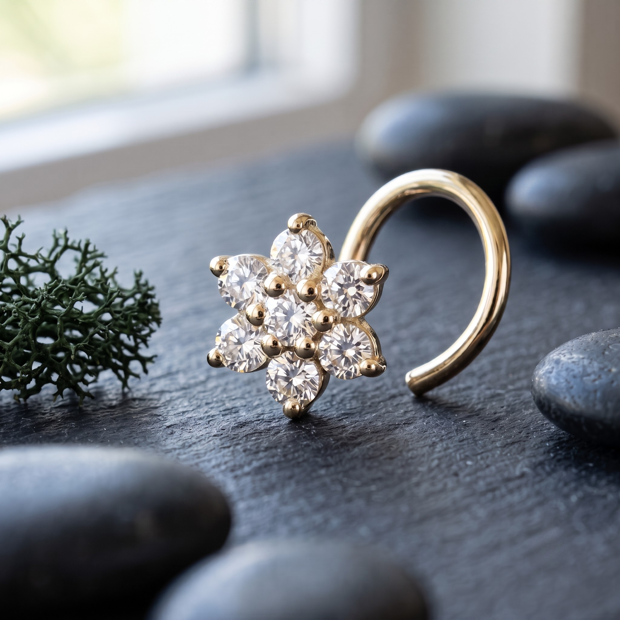 Classic Daisy Nose Pin in 925 Sterling Silver