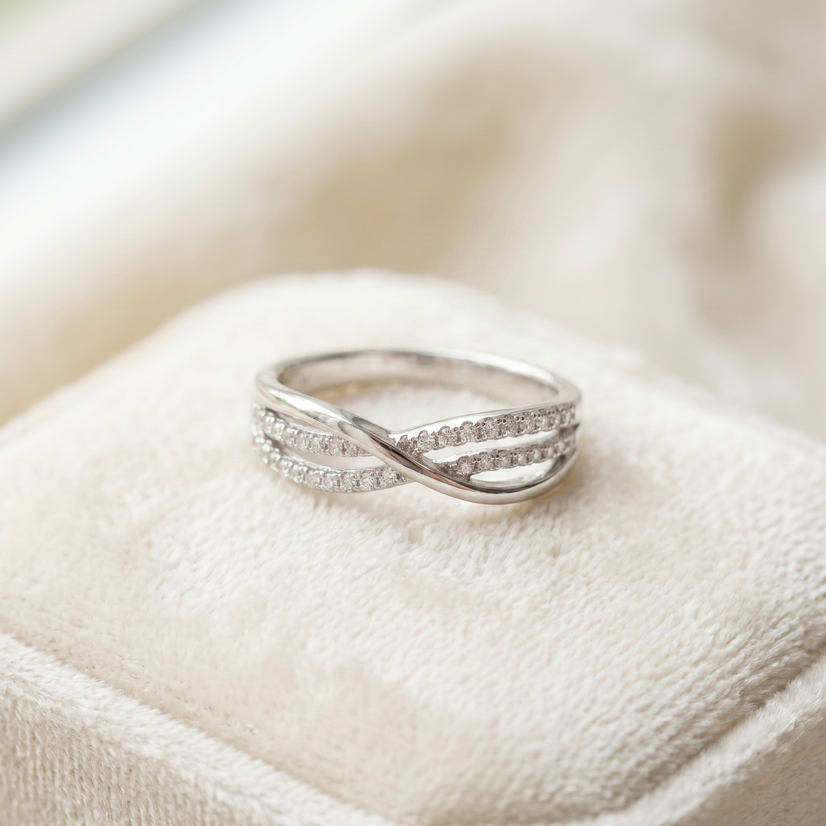 925 Sterling Silver Aura Crossover Ring