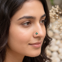 Emerald Quatrefoil Nose Pin in 925 Sterling Silver