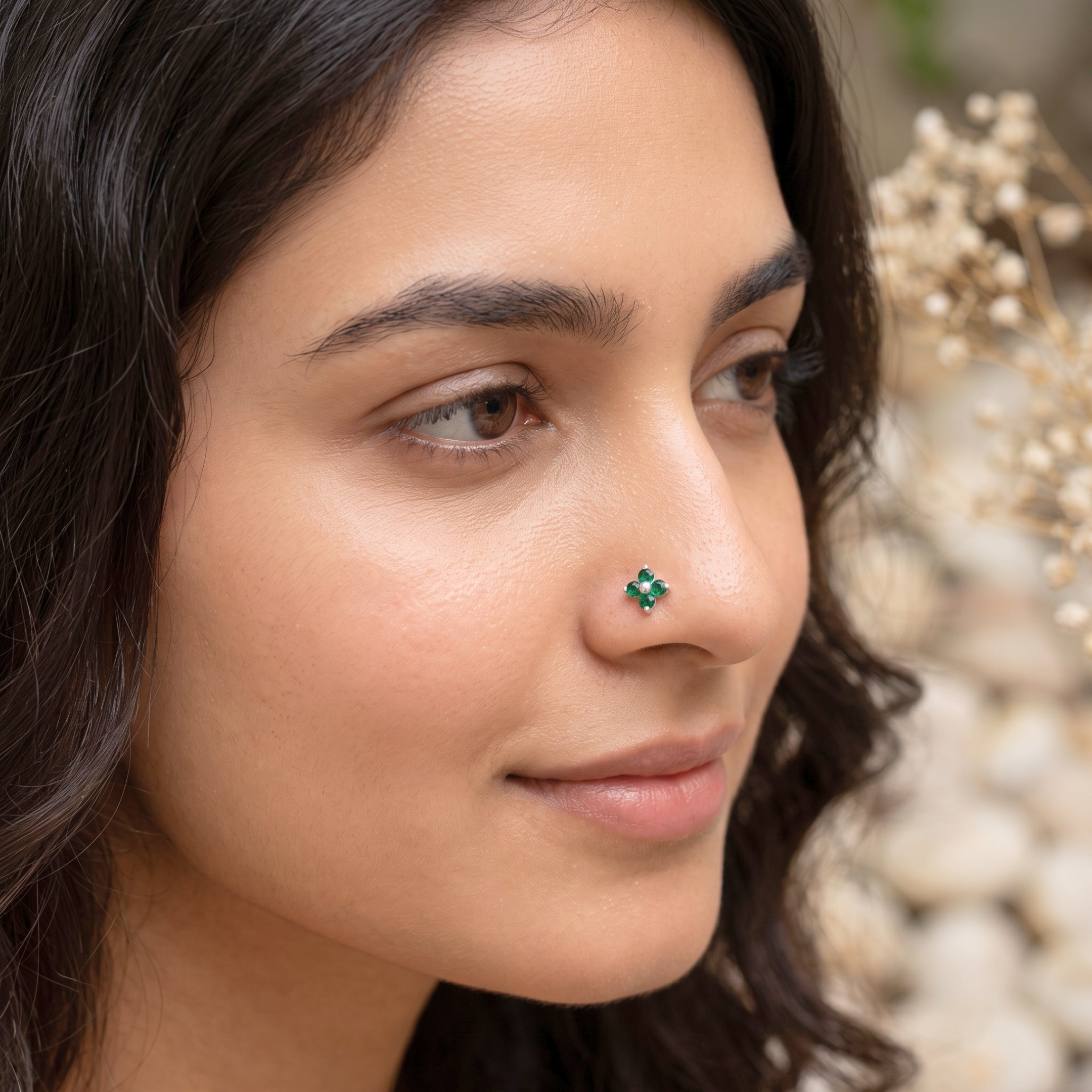 Emerald Quatrefoil Nose Pin in 925 Sterling Silver