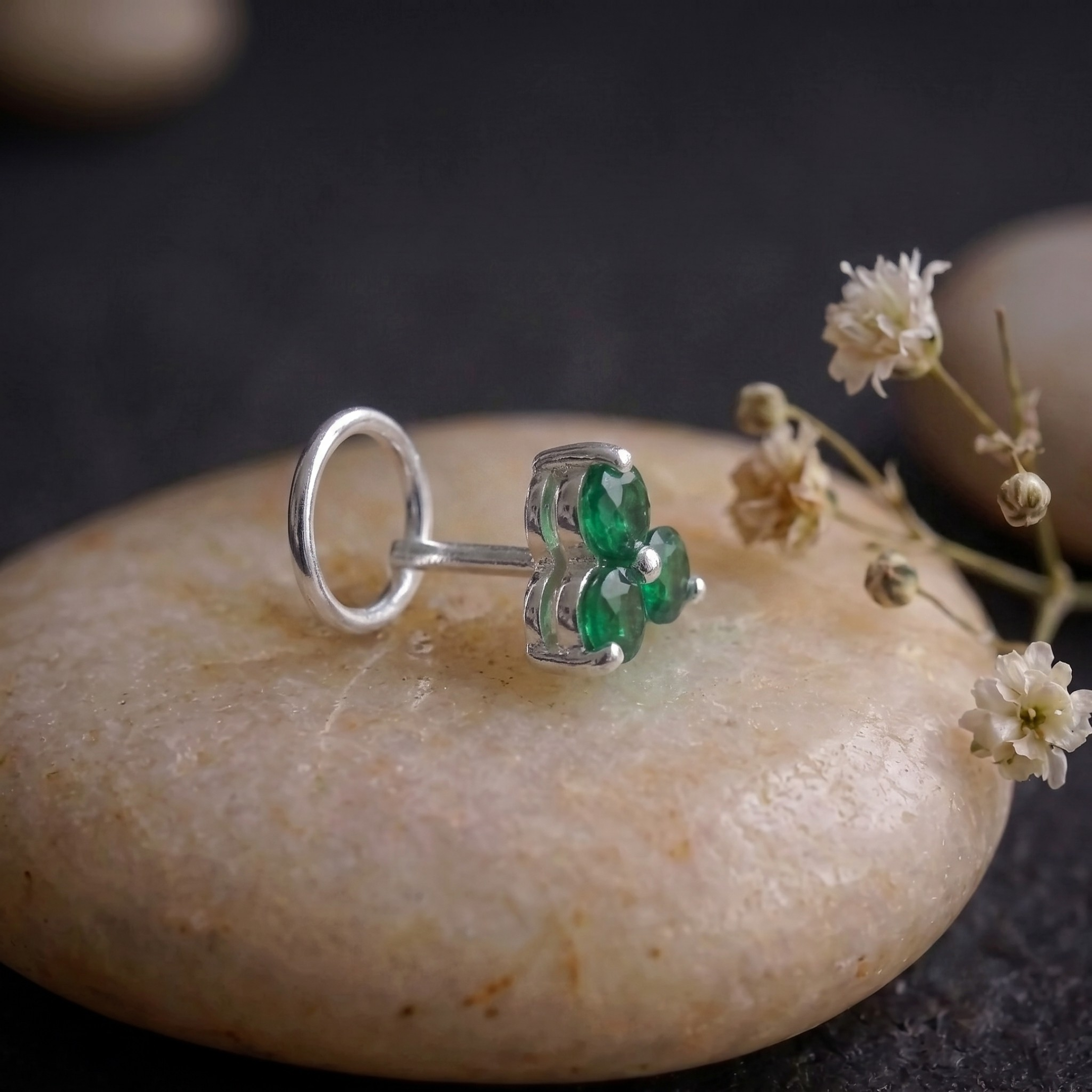 Emerald Trinity Cluster Nose Pin in 925 Sterling Silver
