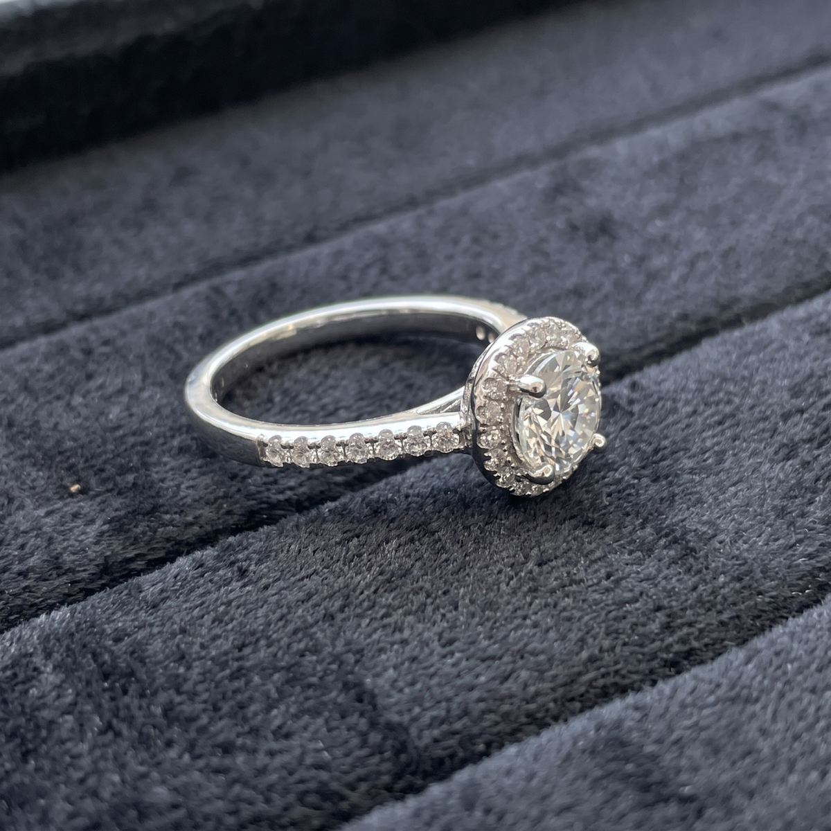 925 Sterling Silver Ethereal Solitaire Halo Ring