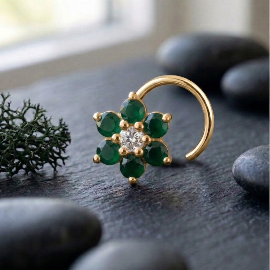 Emerald Daisy Nose Pin in 925 Sterling Silver