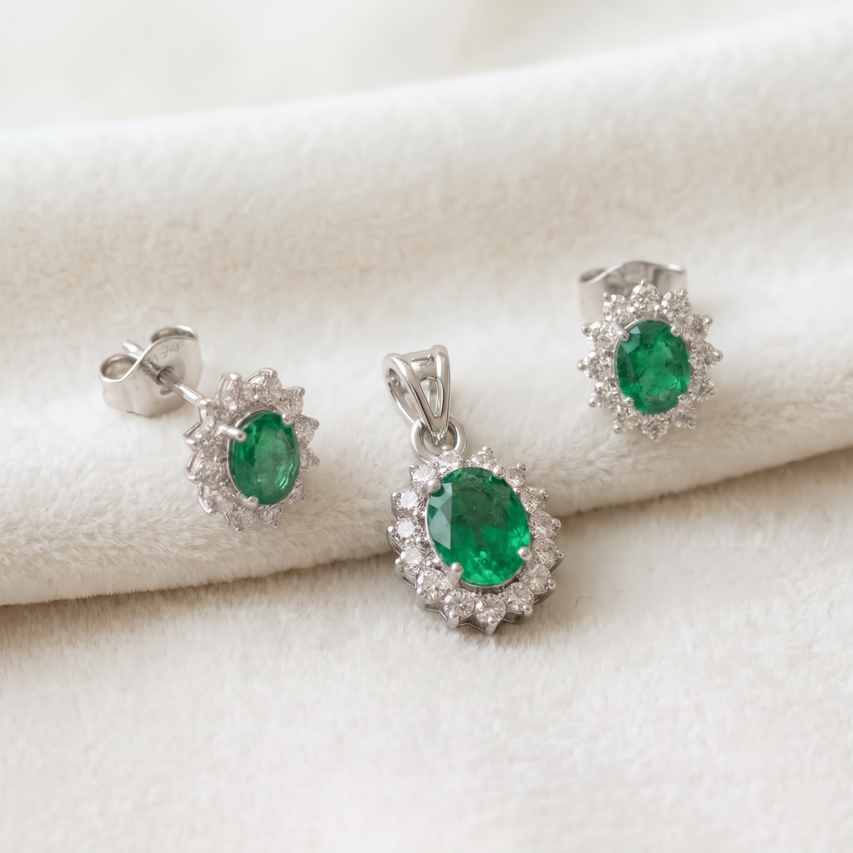 Oval Emerald Halo Pendant Set in 925 Sterling Silver