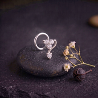Trailing Vine Nose Pin in 925 Sterling Silver