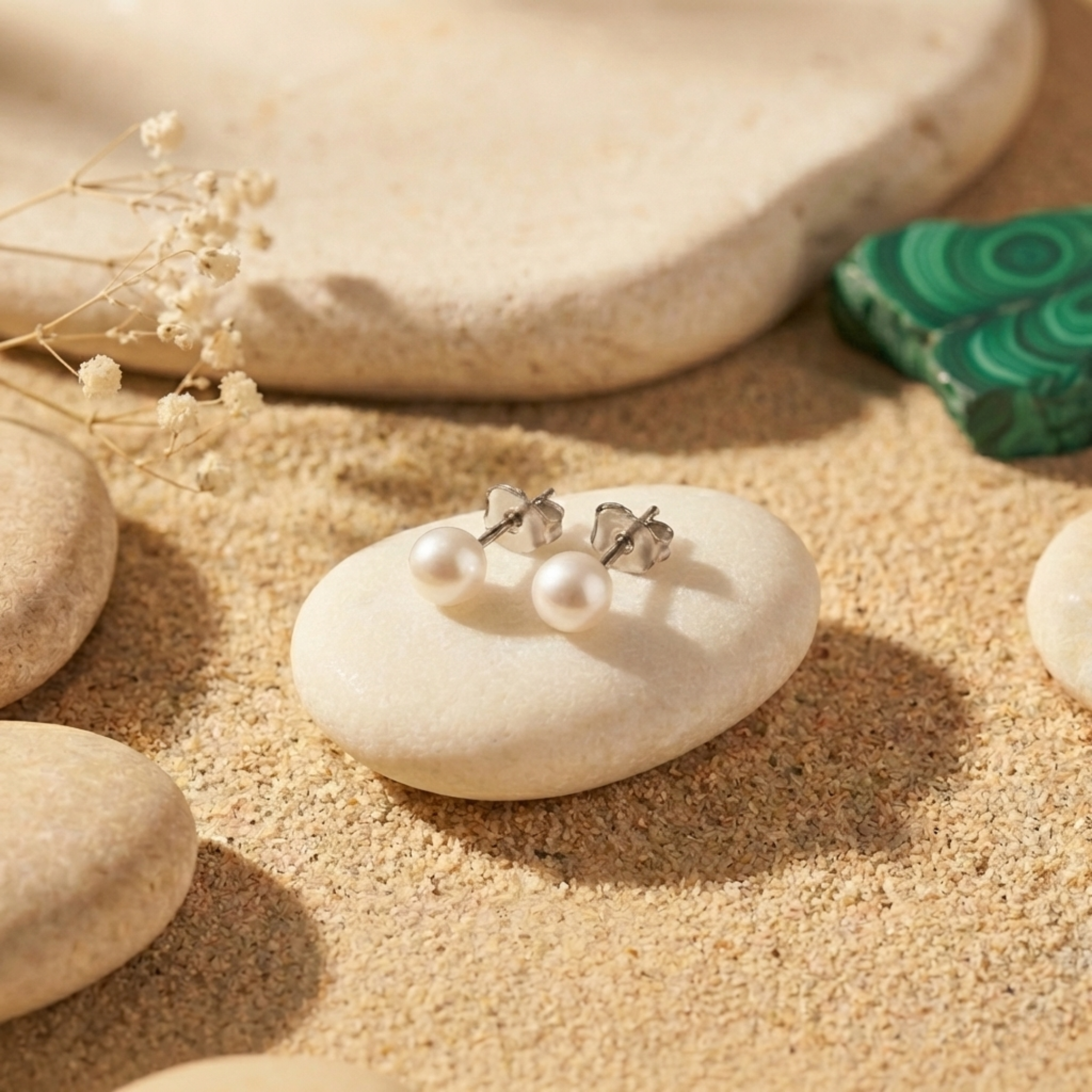 925 Sterling Silver Freshwater Pearl Studs (6mm)