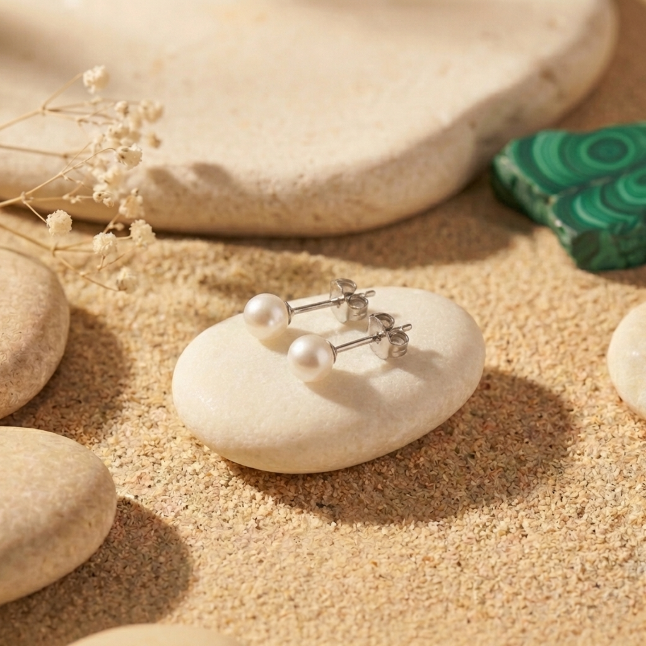 925 Sterling Silver Freshwater Pearl Studs (6mm)