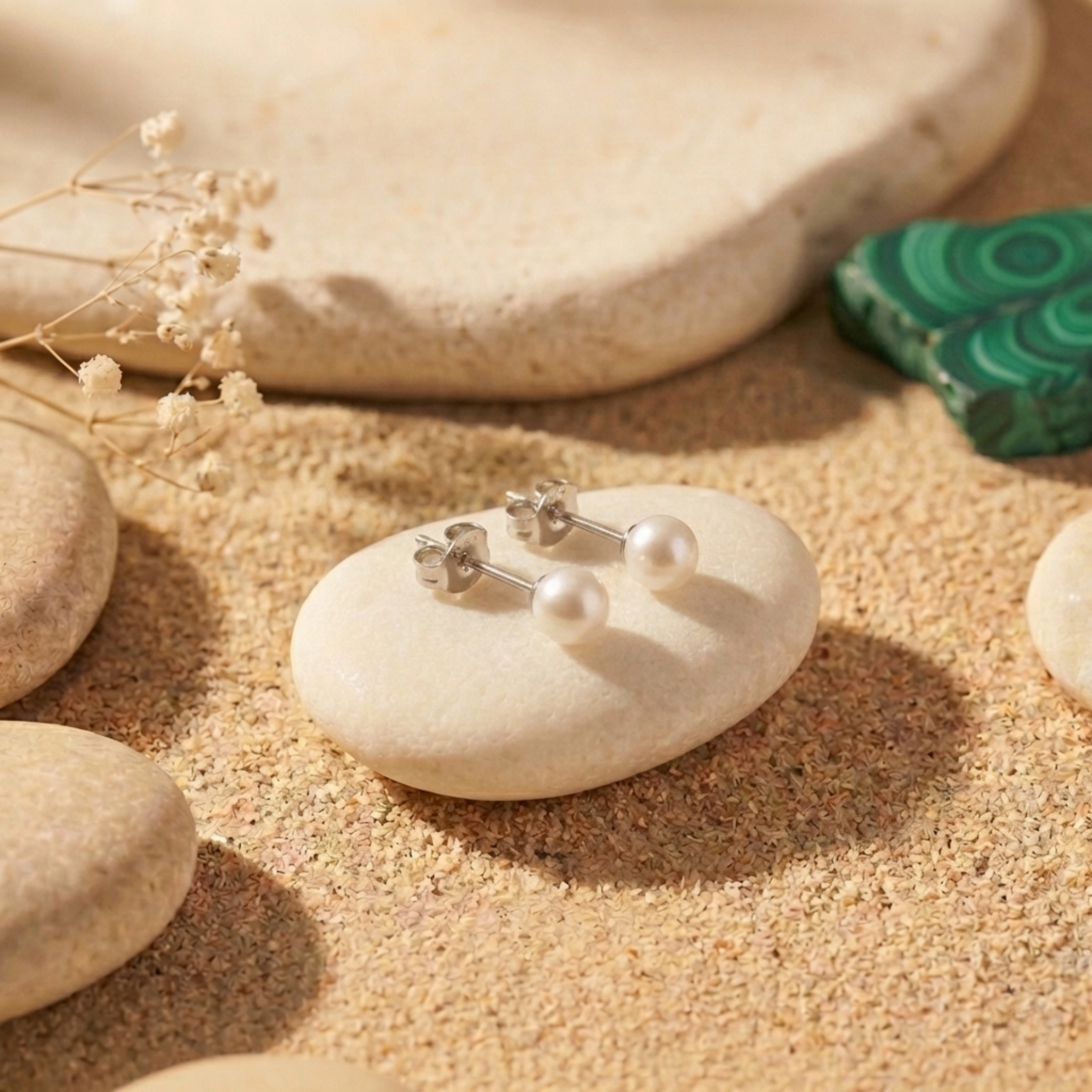 925 Sterling Silver Freshwater Pearl Studs (6mm)